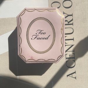 Too Faced Highlighter